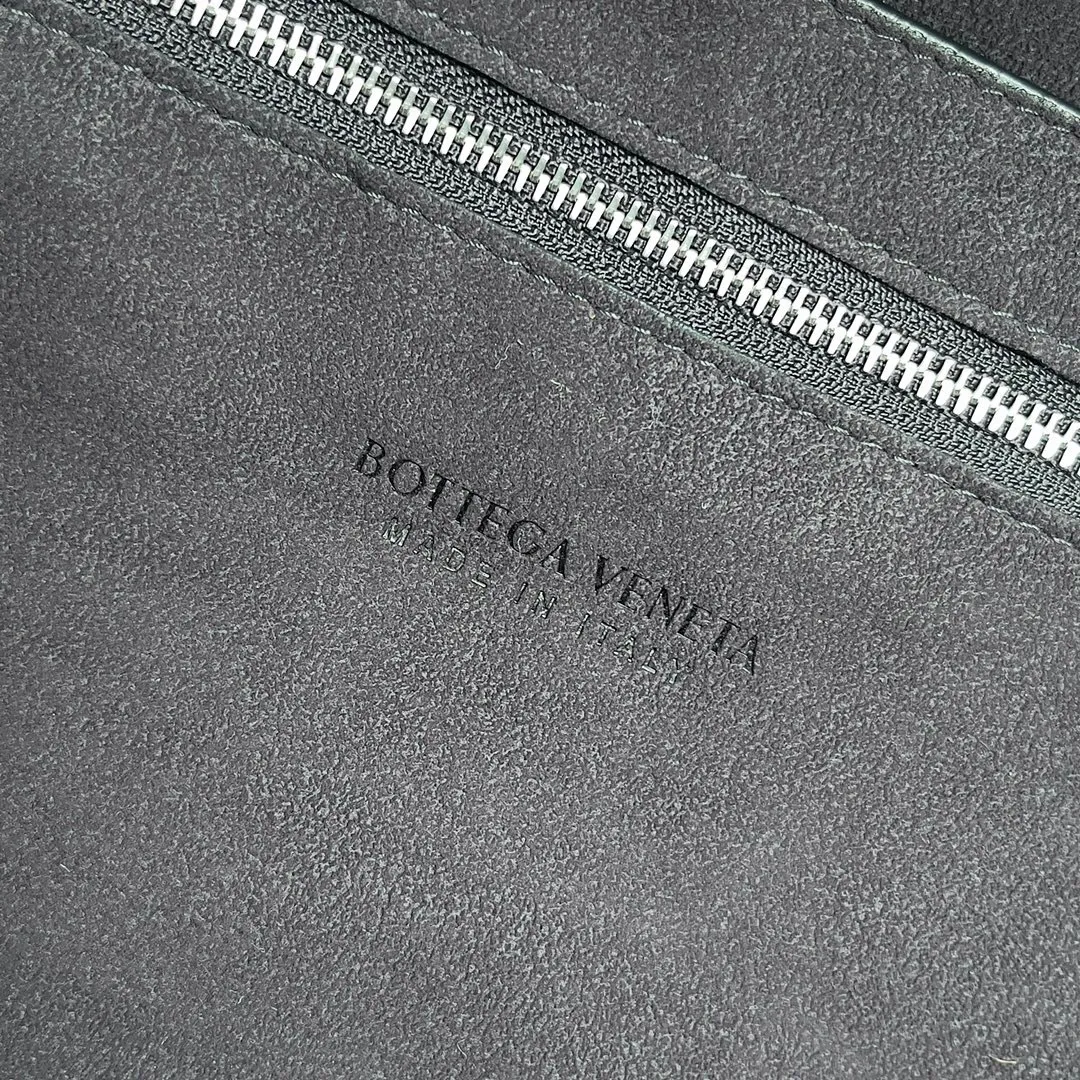 All categories 💚 Authentic bags 💚 BV 2025 new Bottega Veneta large plaid woven men's briefcase